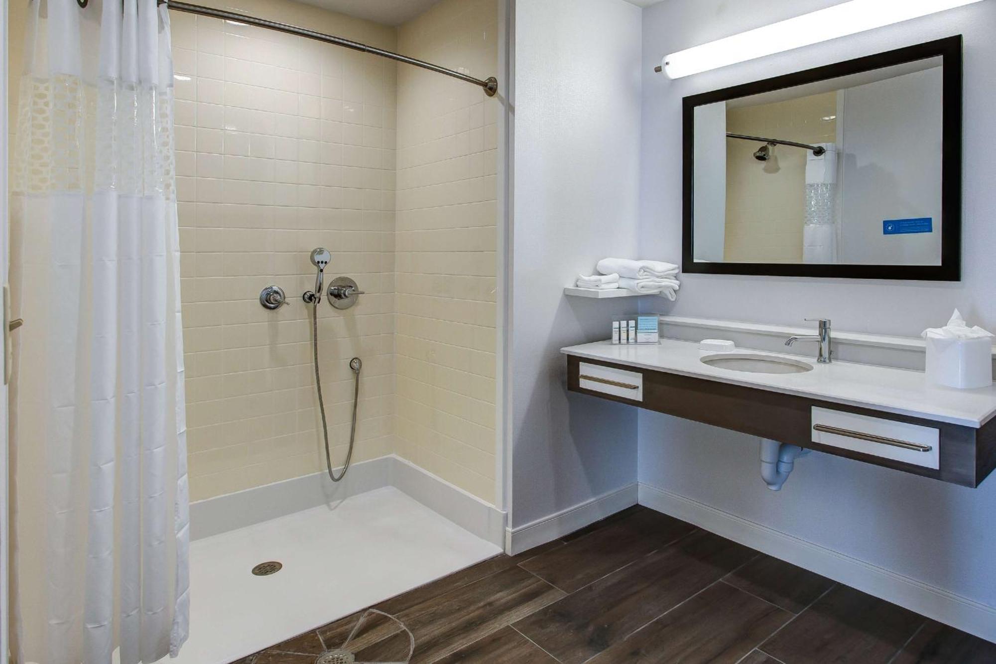 Hampton Inn & Suites-Wichita/Airport, Ks Bagian luar foto