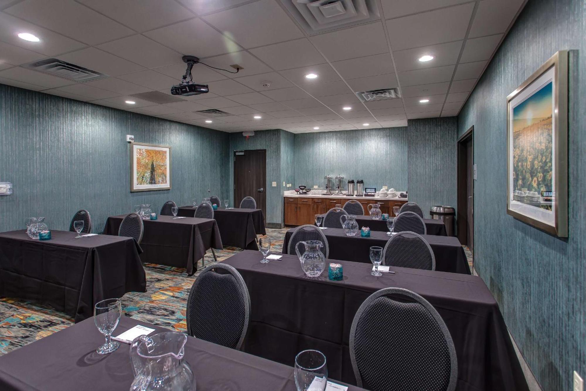 Hampton Inn & Suites-Wichita/Airport, Ks Bagian luar foto