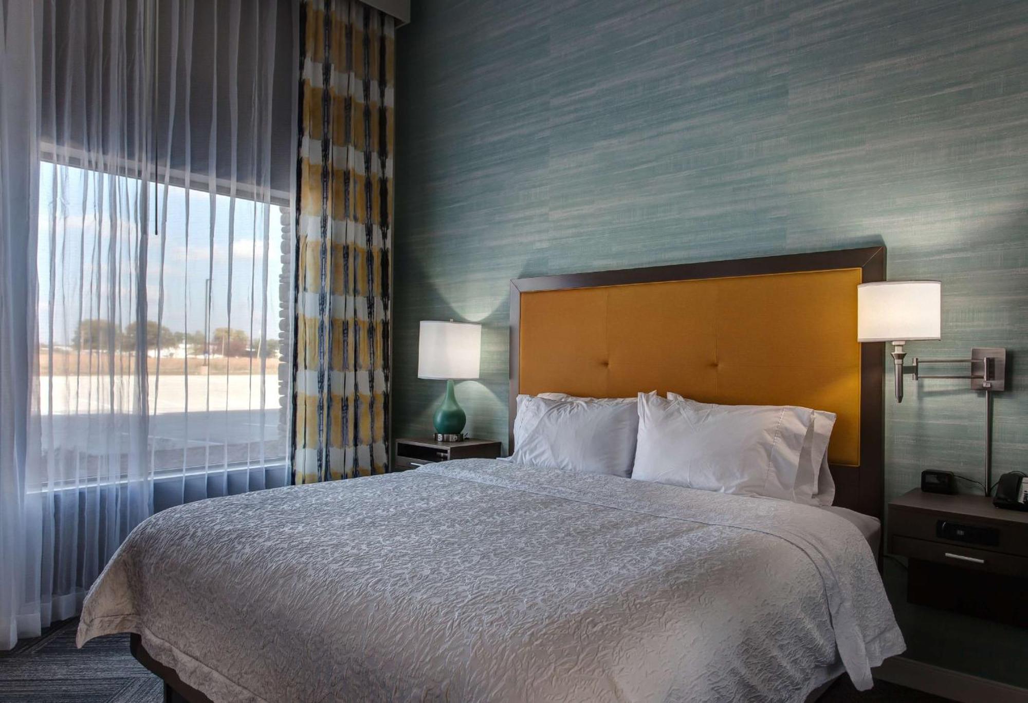 Hampton Inn & Suites-Wichita/Airport, Ks Bagian luar foto